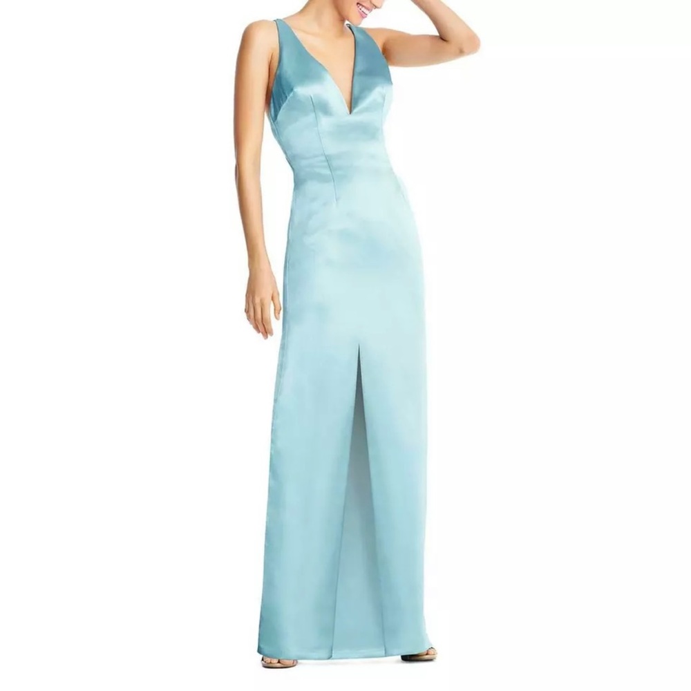 Elegant Sleeveless Blue Evening Gown